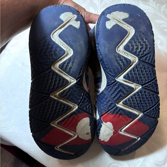Nike Kybrid What The USA Size 5year Basketball Shoe CV0097-400 - Picture 6 of 8